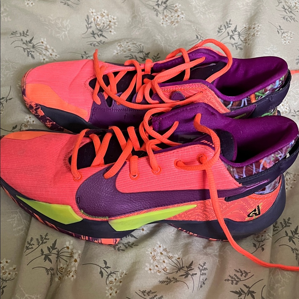 Vibrant Women's Athletic Shoes